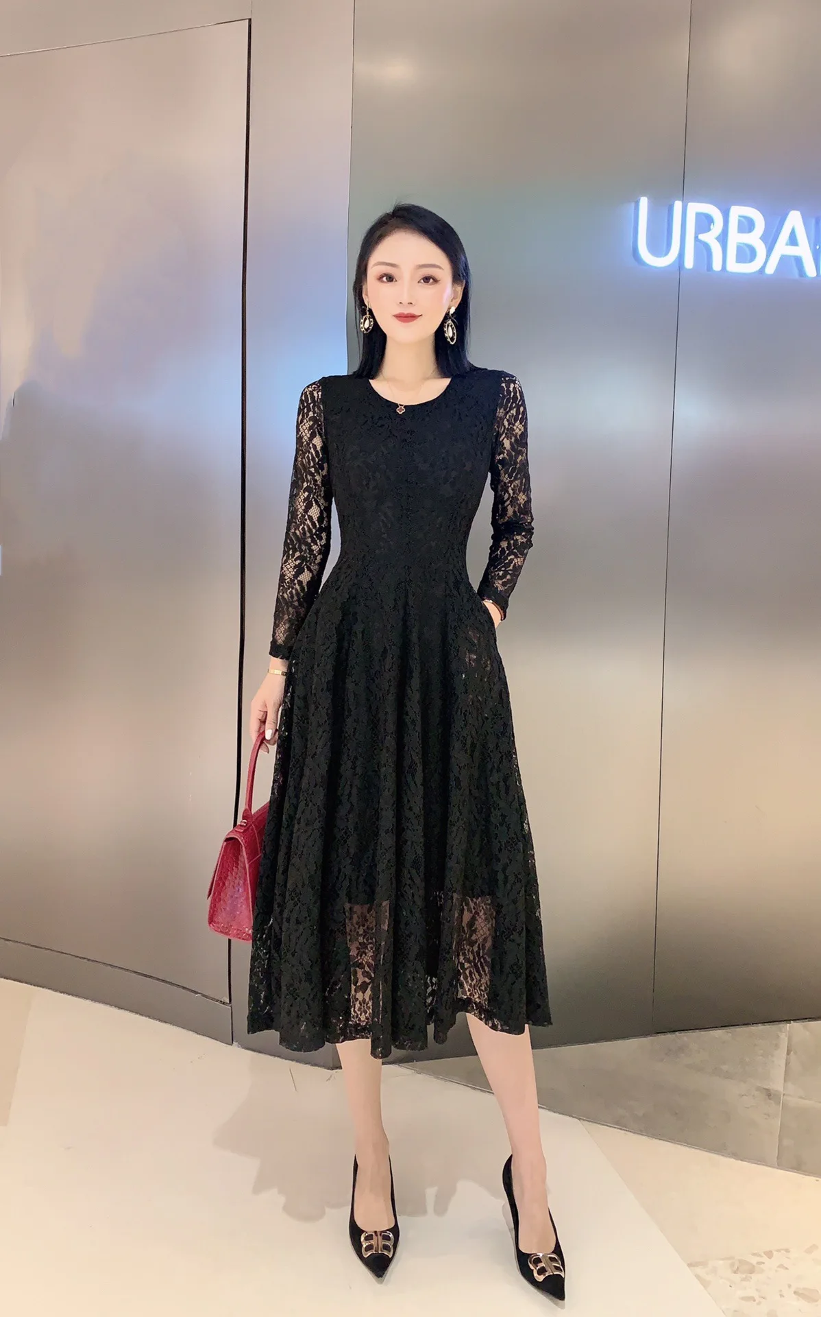 

Women's 2021 summer new dress fashion temperament lace style simple and generous