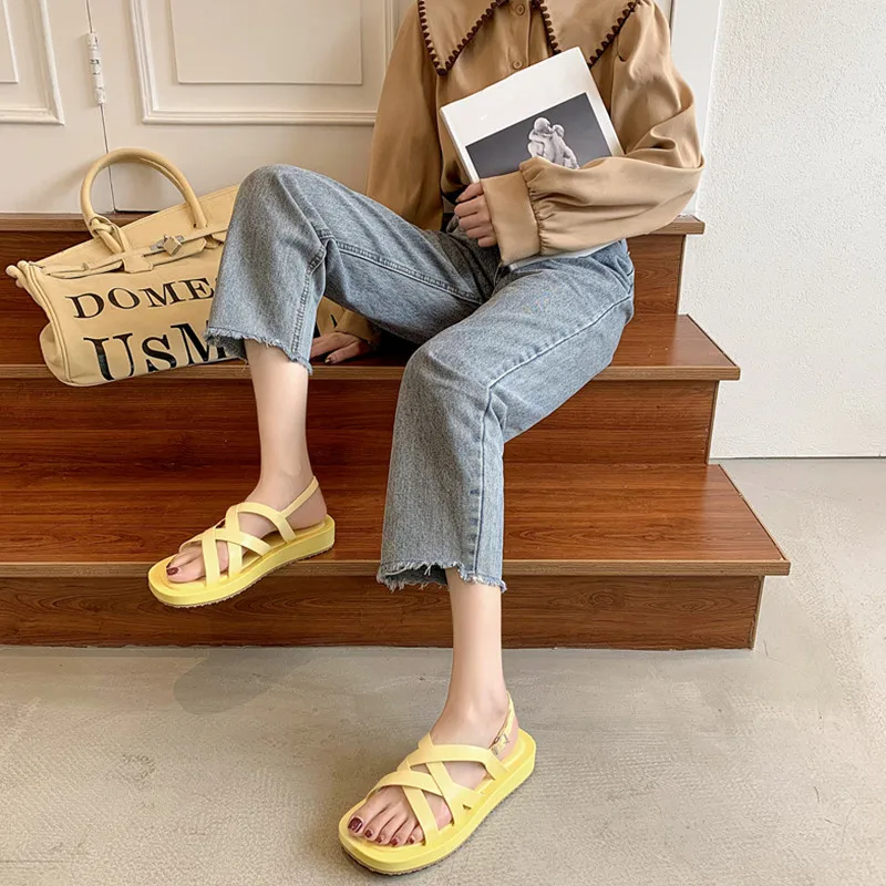 

Cross Beige Heeled Sandals Low-Heeled Shoes With Strap 2021 Summer Black Low-heeled Gladiator Girls Clogs Clear Buckle Comfort