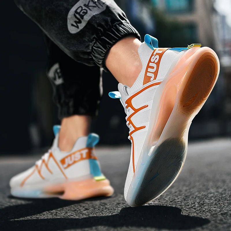 

Men's Sports Shoes 2021 New Trend Men's Shoes Fashion Casual Shoes Light and Comfortable Running Shoes Classic Tricolor 39-44