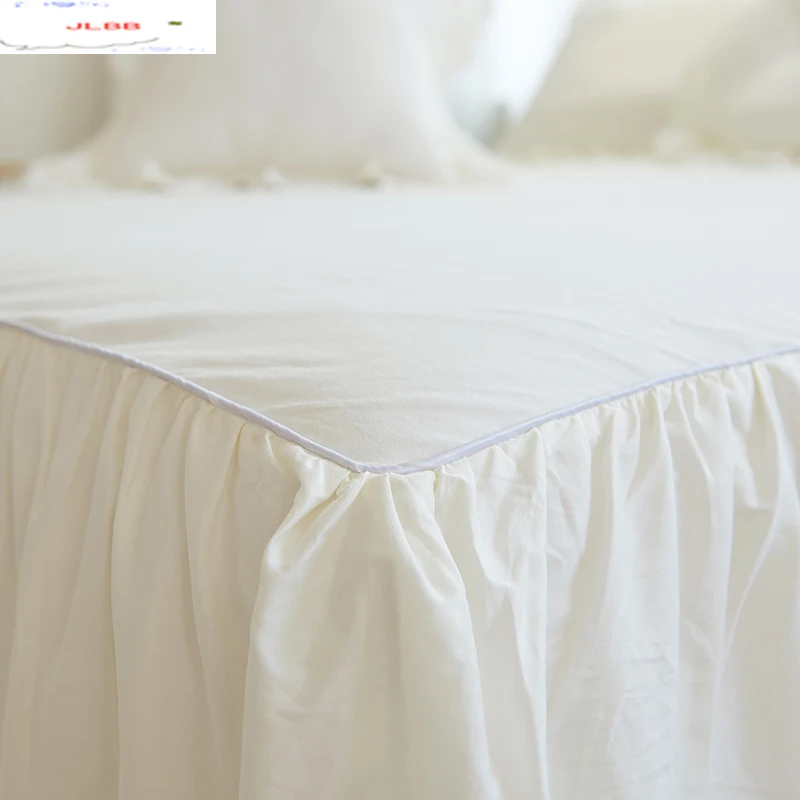 

White cotton silk luxury royal bedding set king queen size European duvet cover bedlinen Fashion lace princess bed skirt set