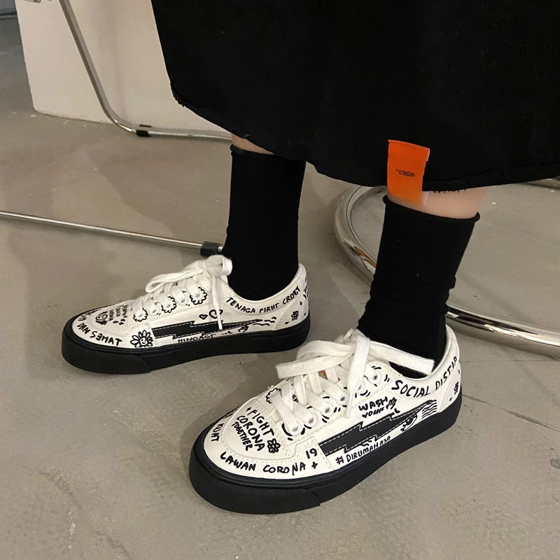 

Original Canvas Women Shoes New Fashion Shoes Skateboarding Shoes Retro Wild Low-top Breathable Casual Shoes Women Sneakers 2021