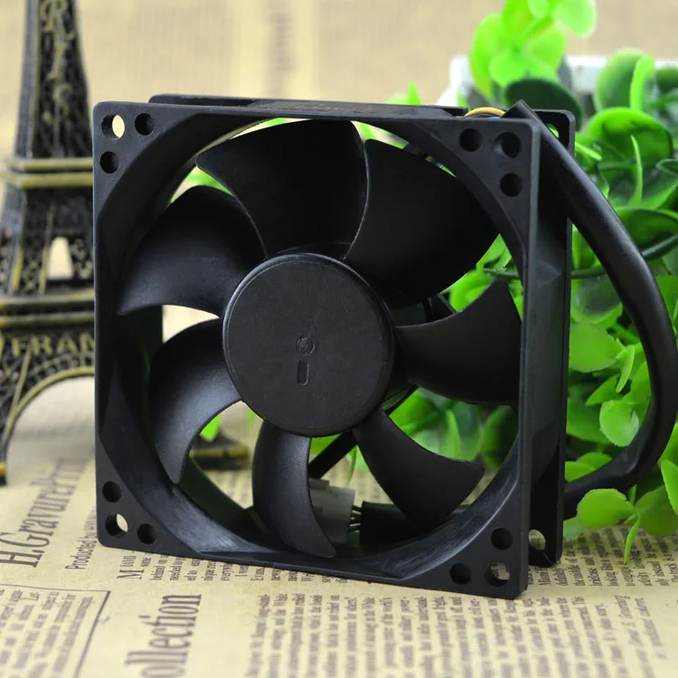 

AVC 8025 8cm Fan 4-Wire PWM Temperature Control CPU Fan Mute Ds08025r12up026