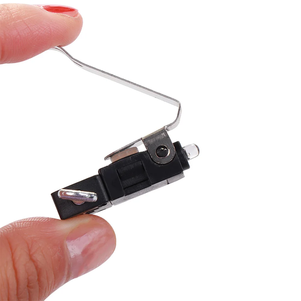 Мини Фонарь велосипедный на батарейках CR1025 со светодиодной подсветильник