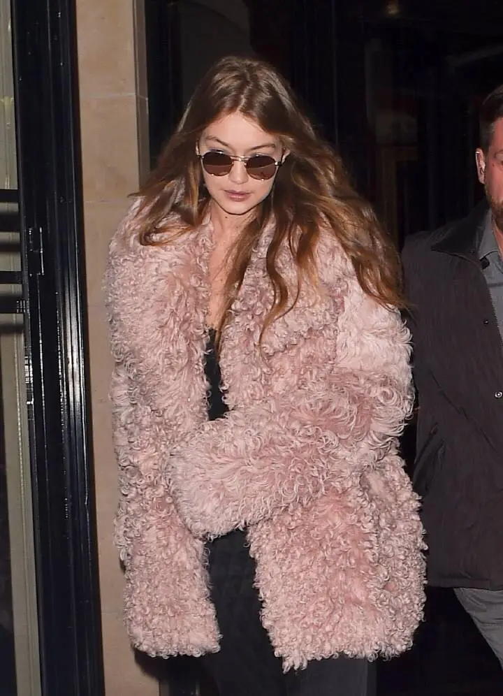 

2020 Faux Fur Jacket Coat Vest Faux Coat Direct Selling Full Long V-neck Vest Winter New Imitation Loose Lamb Curl Woman Jacket