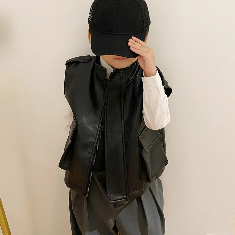 

Жилет из искусственной кожи для маленьких мальчиков и девочек, куртка нового дизайна для детей, Корейская водонепроницаемая ветрозащитная ...