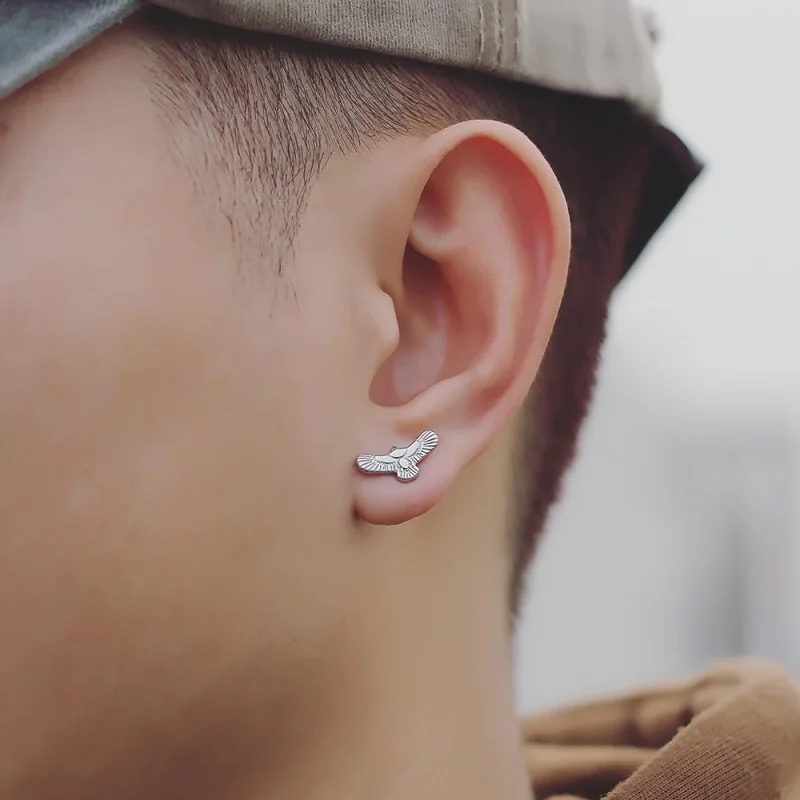 

Personality Titanium Steel Flying Eagle Stud Earring Couple Stud Earring Retro Fashion Thanksgiving Party Anniversary Lover Gift