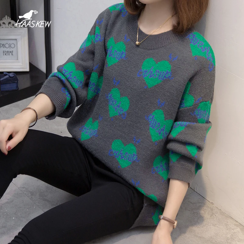 

Женский свитер, модель 2021 года, осенняя модная новинка, Свободный Повседневный вязаный свитер с длинными рукавами и узором в виде сердца, то...