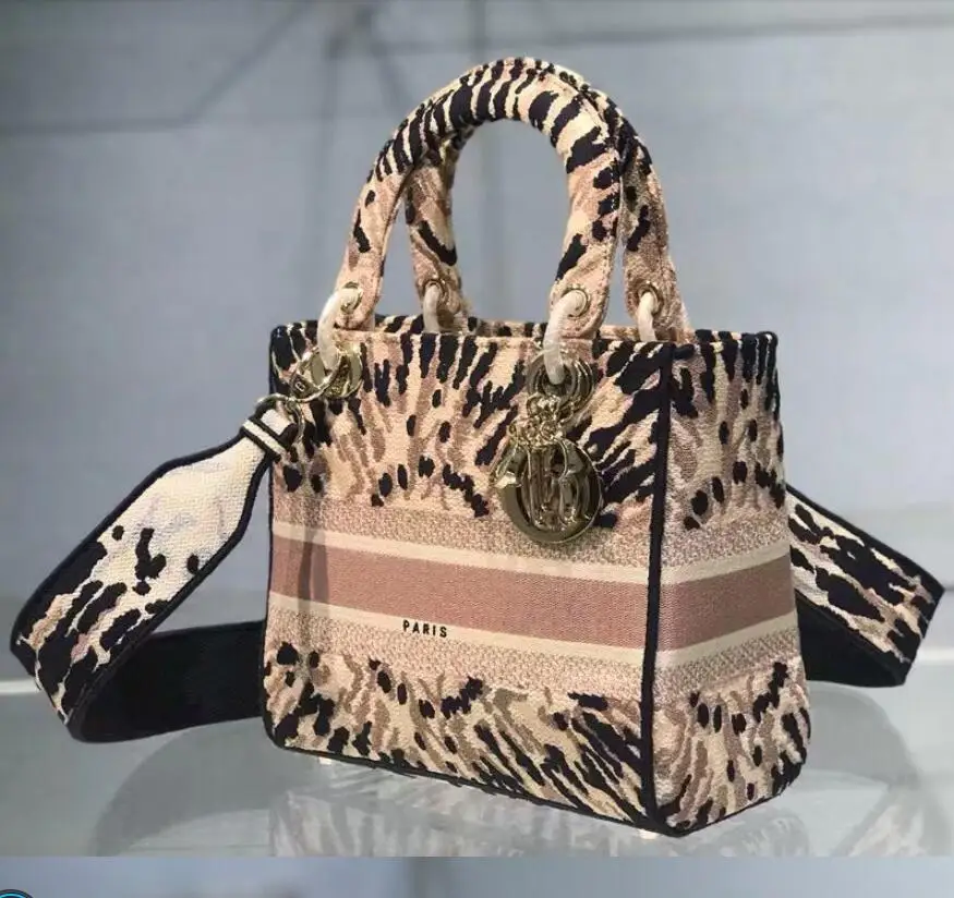 

Luxury Brand Tote bag 2021 Fashion New High Quality embroidered bag Women's Designer Handbag Chain Shoulder Messenger Bag