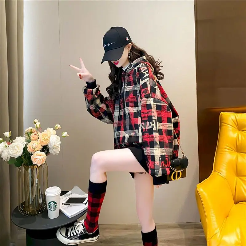 Свободные универсальные толстовки Женская клетчатая Корейская куртка средней