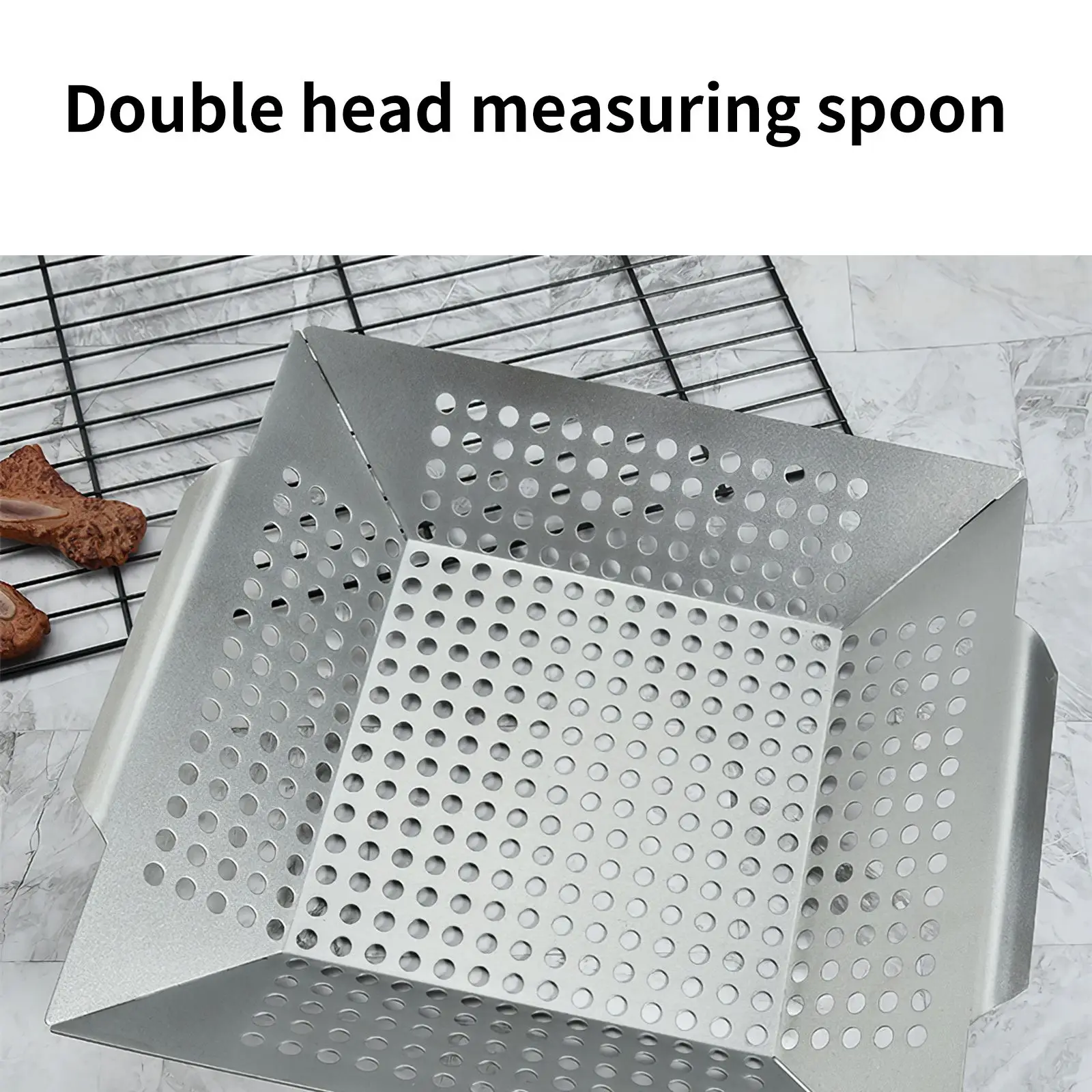 

Hot Sale Iron Wire Barbecue Grilling Basket BBQ Net Wooden Handle Meat Fish Clip Holder Drain Hole Design Curved Handle