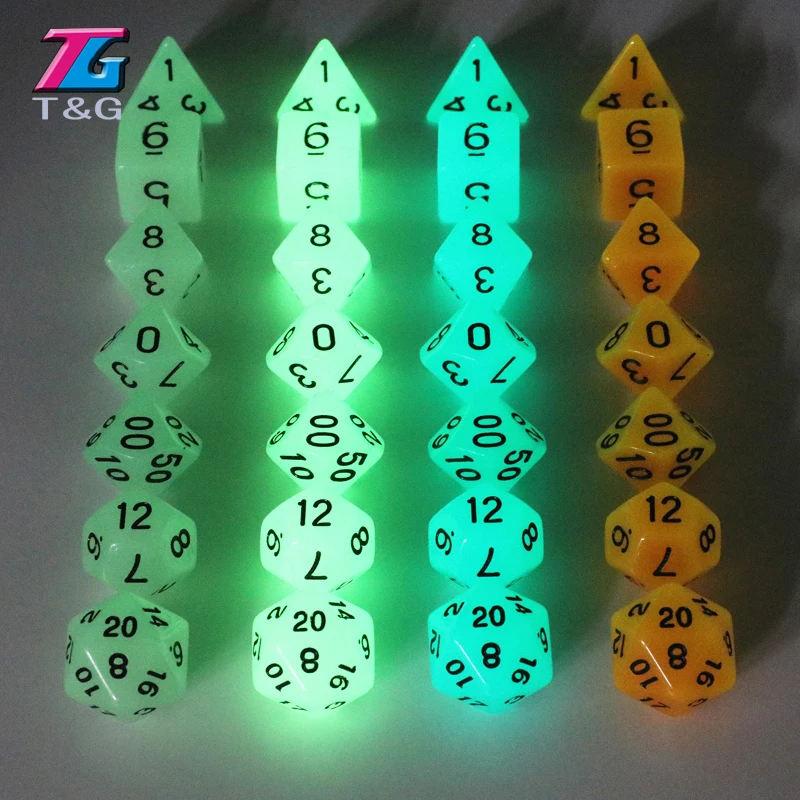 Оптовая продажа 7 шт./лот Светящиеся в темноте кости набор D4 6 8 10 10% 12 20 для