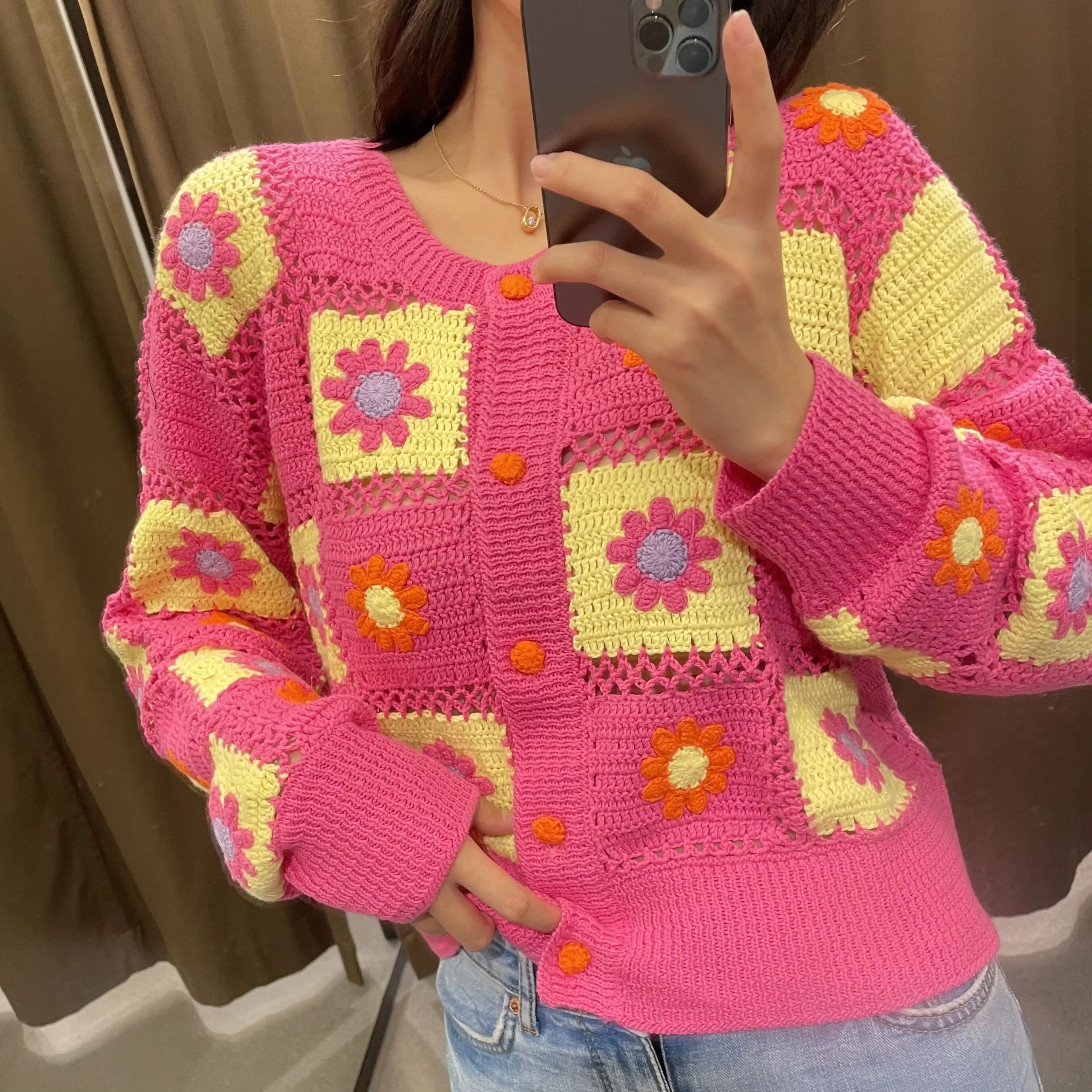 

KRSB Spring Autumn Women's Pink Knitted Single-Breasted Sweater Cardigan Flower Hollow Design Loose Long-Sleeved Sweater