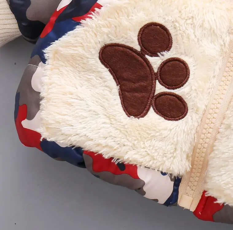 Зимние куртки и пальто с капюшоном милым медведем для детей от 0 до 4 лет