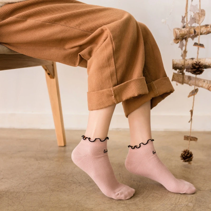 Модные кружевные женские хлопковые носки с вышитыми буквами высококачественные