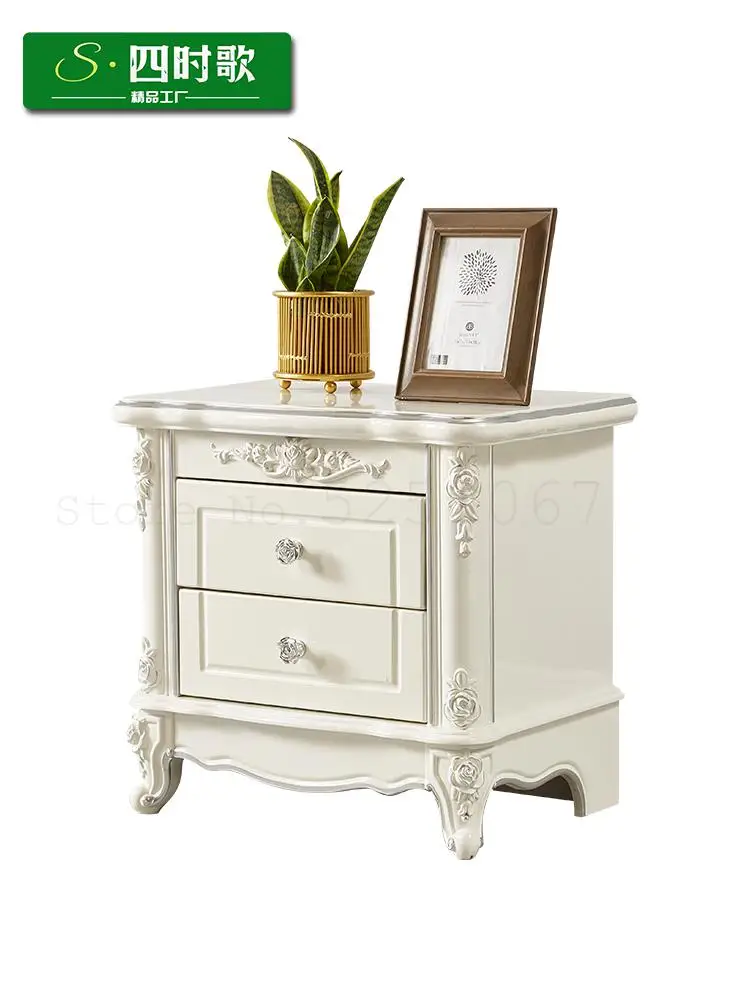 Европейский прикроватный столик из твердой древесины в скандинавском стиле