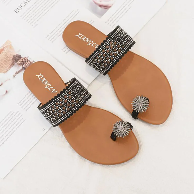 

Summer New Women Shoes Fashion Casual Outdoor Beach Slippers Comfortable Flat Bottomed Toe Women Sandals Plus Size