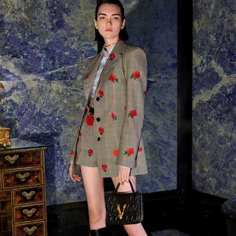 

Autumn V-Neck Retro Embroidery Flower Print Plaid Long Sleeve Suit Jacket Striped Shirt Temperament Half Skirt Ladies Suit