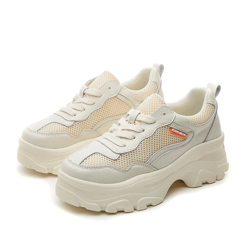 

2020 new student small white shoes leather wild increase sports shoes fashion old shoes