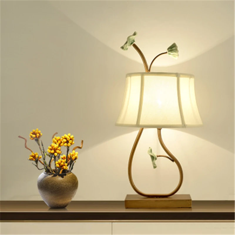 Современный простой китайский Настольный светильник для гостиной прикроватная