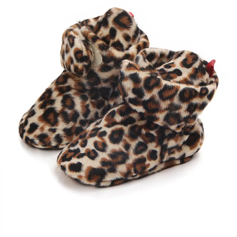 Leopard print Новая детская обувь унисекс для новорожденных; Cozie; ботинки из искусственного флиса; зимняя теплая обувь для малышей; классическая обувь для мальчиков и девочек - Цвет: Leopard print