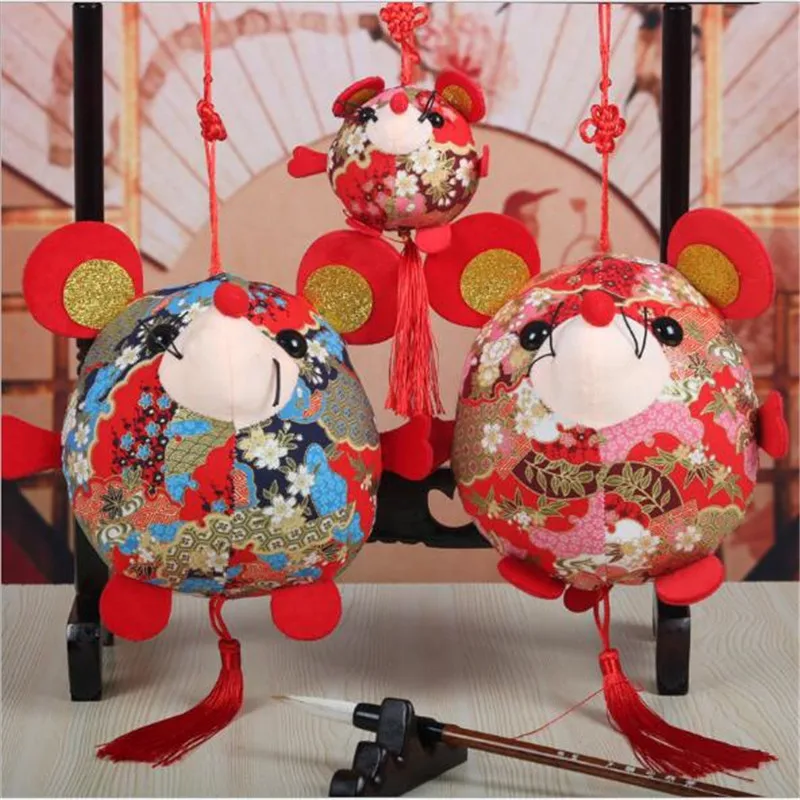 

1 Pcs New Cute 2020 Year Of The Rat Mascot Flower Cloth Ball Mouse Plush Pendant Holiday Gift For Girls&Boys&Childs HANDANWEIRAN