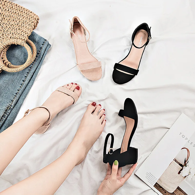 Бежевые черные сандалии гладиаторы Летняя обувь на высоком каблуке для офиса