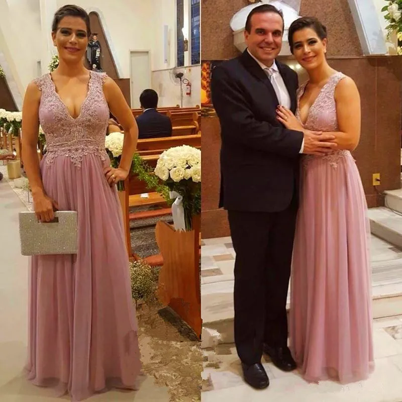 

2020 Mother of the Bride Dresses Deep V Neck Sexy Cocktail Party Gowns Lace Applique Long Chiffon Wedding Guest Dress