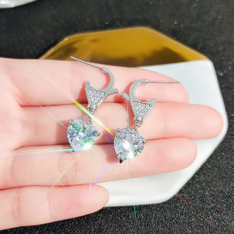 

Popular Accessories Earings Fashion Jewelry 2022 Dangle Earrings for Women Cubic Zirconia Heart Cute Silver Earrings Pendientes