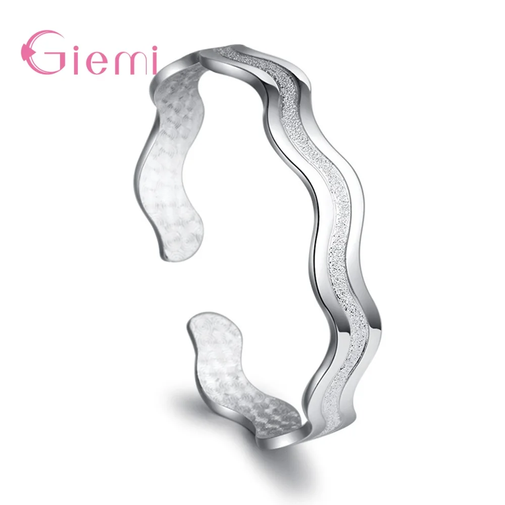 Женский браслет из серебра 925 пробы с волнистыми подвесками