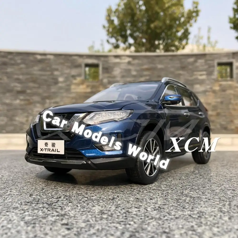 Литая модель автомобиля для нового X Trail 2018 1:18 (синий) + маленький подарок!| |
