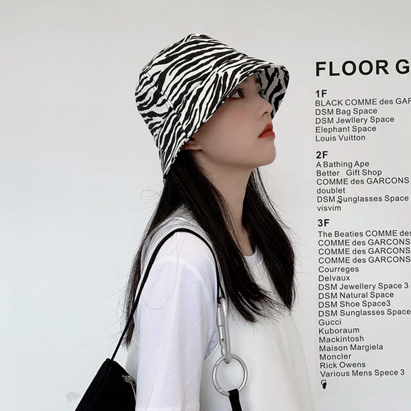 Панама женская солнцезащитная модная в стиле ретро с полосками зебры для
