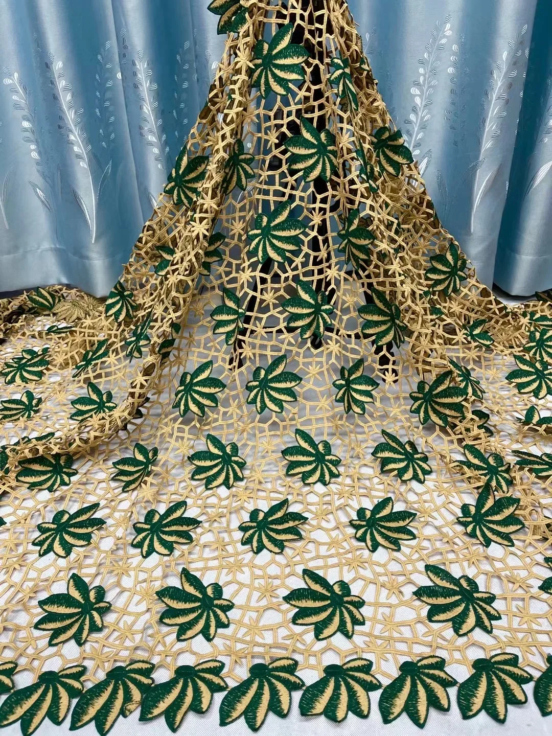 

2021 высококачественный многоцветный водорастворимый швейцарский французский африканский тюль кружевная ткань для платья 5 ярдов/лот YL0928