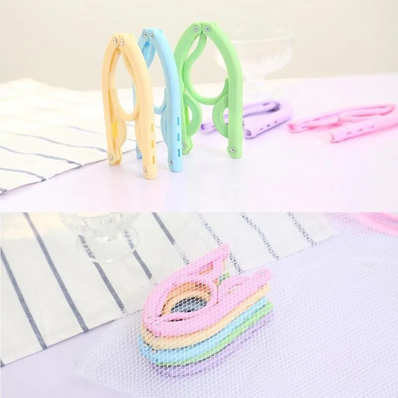 

1pc Plastic Clothes Hanger Portable Folding Travel Hanger Laundry Rack Saving Products Space Clothes & Hangers Creative Rac C1P2