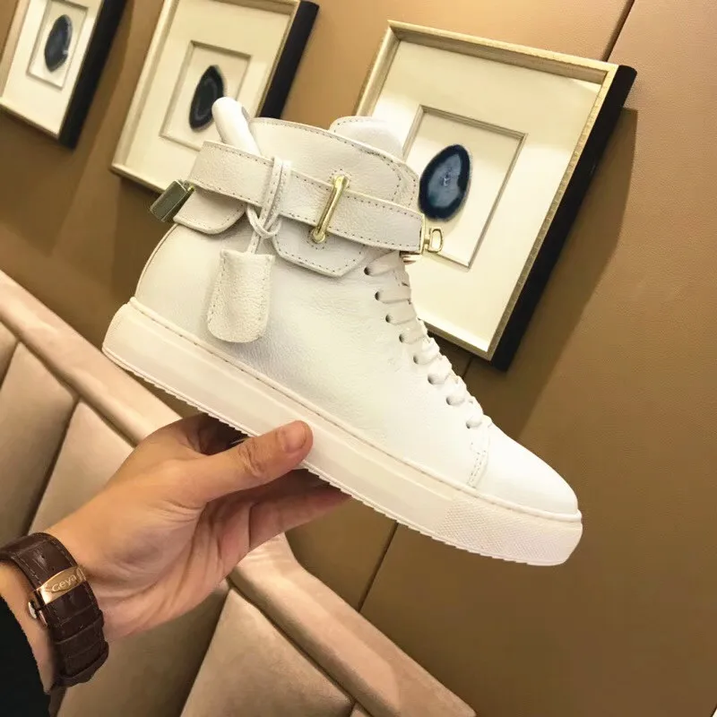 

2020 Tennis Men Sneakers Article Genuine Leather Lace-up Red Flat Sneakers Metal Lock Comfortable Sneakers Cow leather Casual