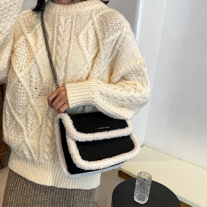 

Trendy Fuzzy Weave Flap Handbags Luxury Women's Bag Square Pure Color Faux Fur Shoulder Bags Designer Plush Crossbody Purses Sac