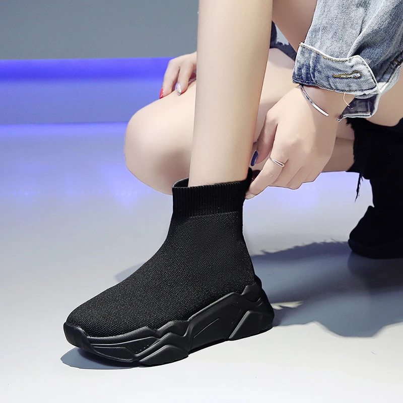 Трикотажные кроссовки с эластичным носком женская повседневная обувь черные