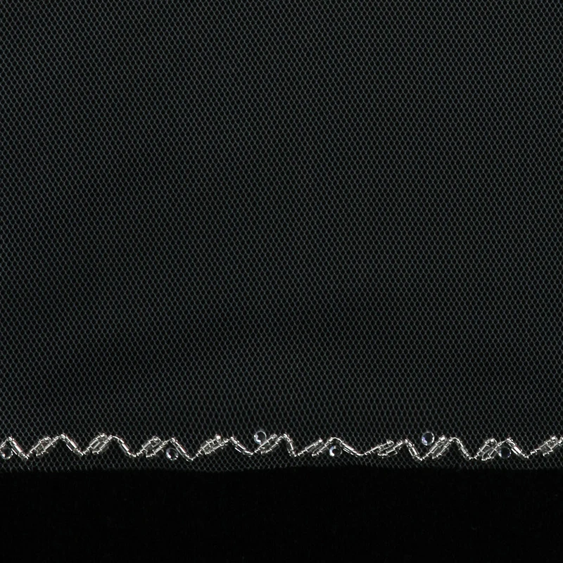 Фата свадебная ручной работы однослойная с бисером на кончик пальца Белый/цвет