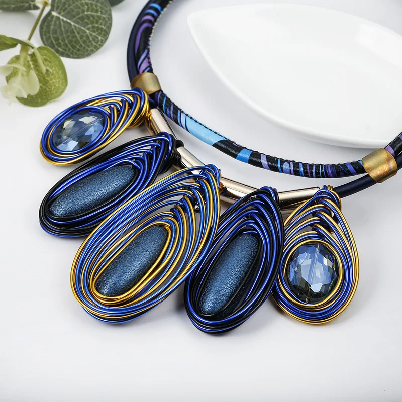 Новый комплект украшений Красочные нагрудники Ожерелье Серьги африканские бусы