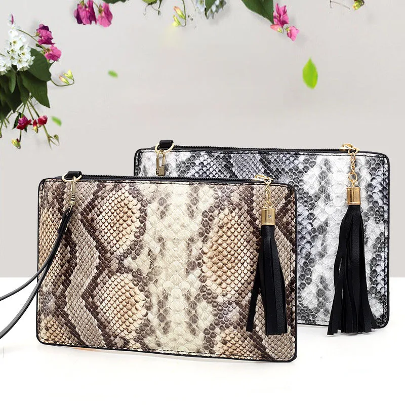 AIBODUO Temperament Purse Women 2020 Spring New Fashion Snakeskin Fringe Envelope Bag Retro Shopping Party Hand |