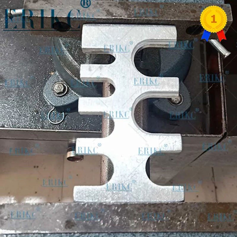 

Injector Clamping tool E1024132 Common Rail Injector Disassemble Dismounting Frame Tool for BOSCH DENSO DELPHI