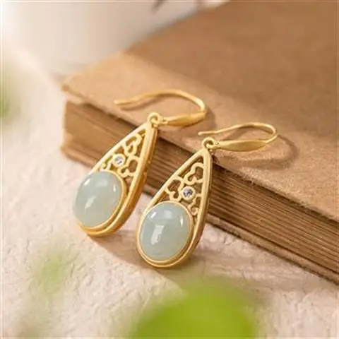 

Original natural jadeite personality drop-shaped Chinese common retro female temperament earrings earrings