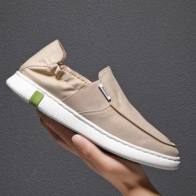 

2021 new light weight men and women sneakers new color matching running shoes Black and white navy grey sports shoes