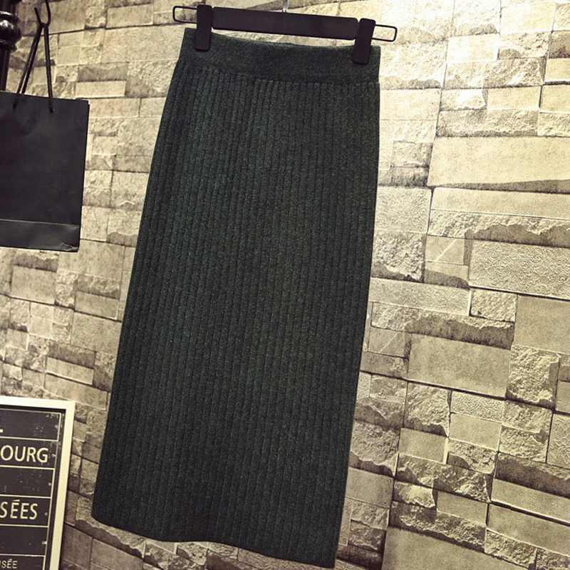 Женская эластичная облегающая юбка-карандаш средней длины с разрезом сзади