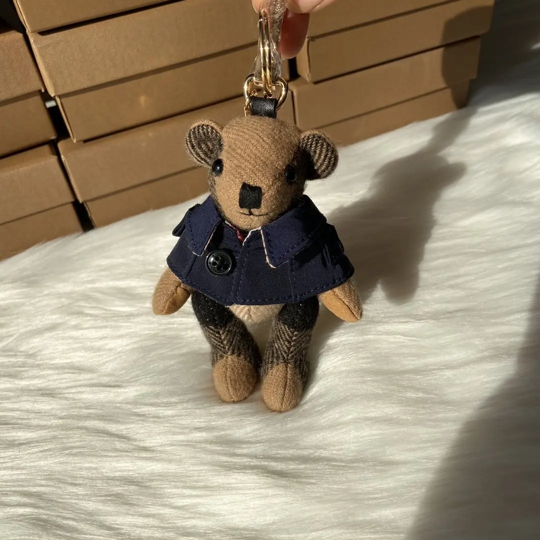 

New Cashmere Retro Cute Cartoon Bear Keychain Bag Charm Chain Car Pendant Luxury Ladies Gift Fashion Accessories