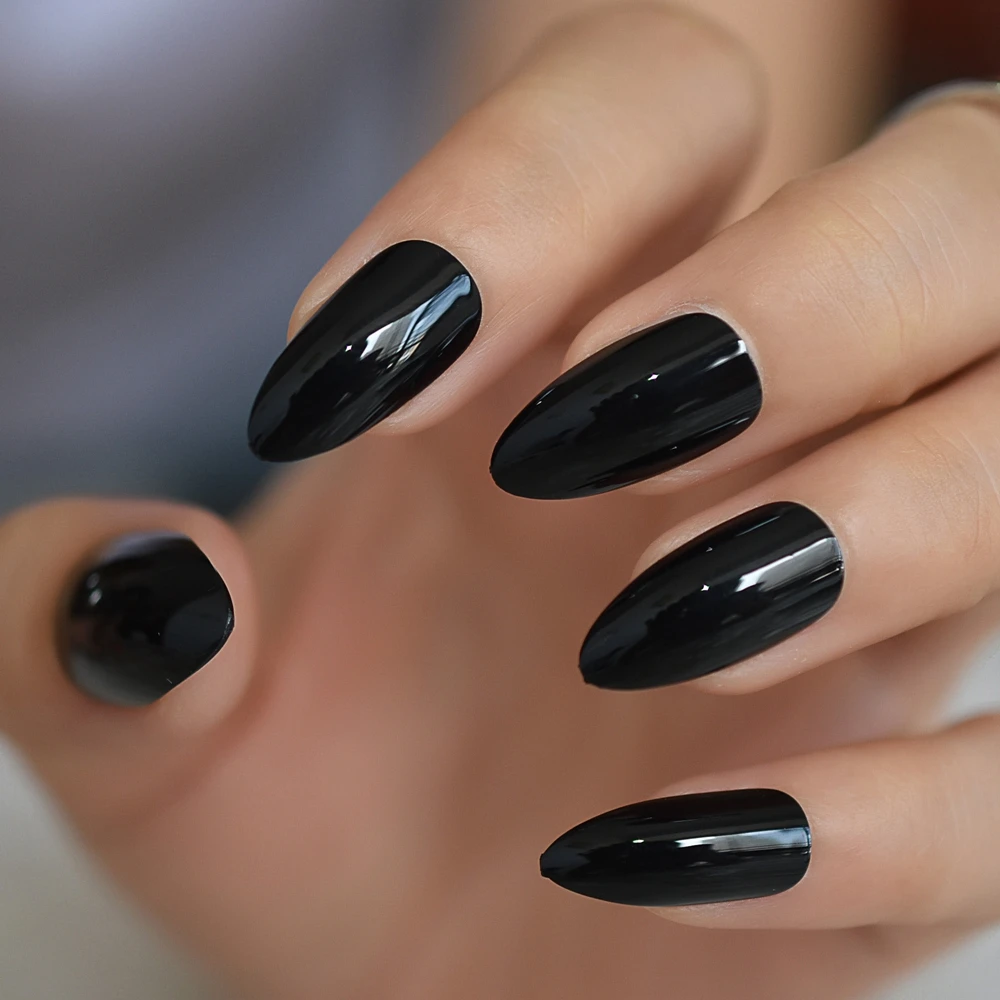 Черный УФ гель для ногтей полное покрытие глянцевый стилет однотонный цвет