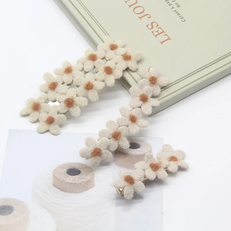 

Korean Simple Beautiful Plush Flower BB Clip Hair Accessories for Sweet Girl Women Fashion Duckbill Clip Headwear