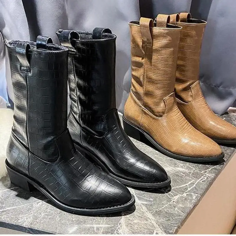 Women Short Plush Snow Boots Ladies Winter Warm Non Slip Ankle Boots Female Faux Fur Outdoor Casual Short Boot Solid New Fashion