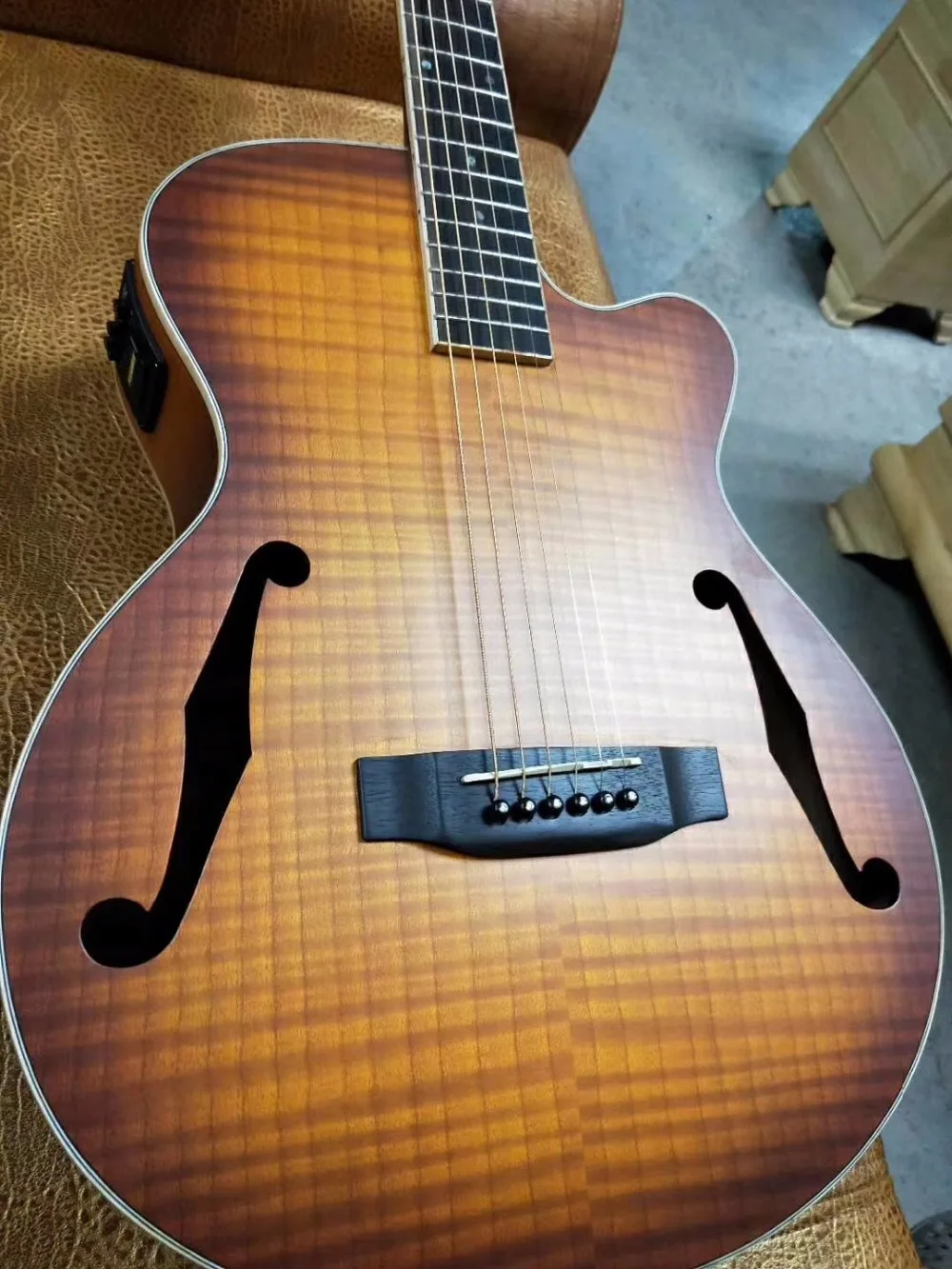Гитарный завод+ KSG custom jazz f holes Акустическая Электрогитара Одиночная cutaway все Пламя клен Акустическая гитара SY49