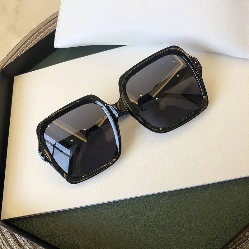 

Vintage Oversize Square Sunglasses Women Luxury Brand Big Frame Women Sun Glasses Black Fashion Gradient Female Glasses Oculos