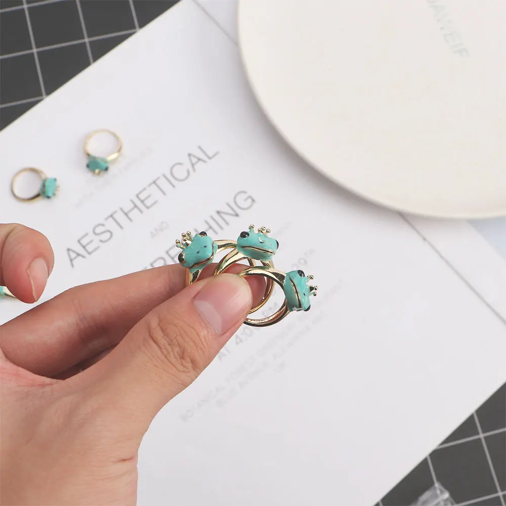 

1 Pc Creative Crown Frog Ring Retro Green Enamel Animal Finger Ring For Women Girl Friends Jewelry Gift Accessories